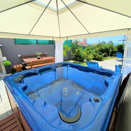 Lux Apartment Sea Shell With Jacuzzi Makarska Exteriör bild