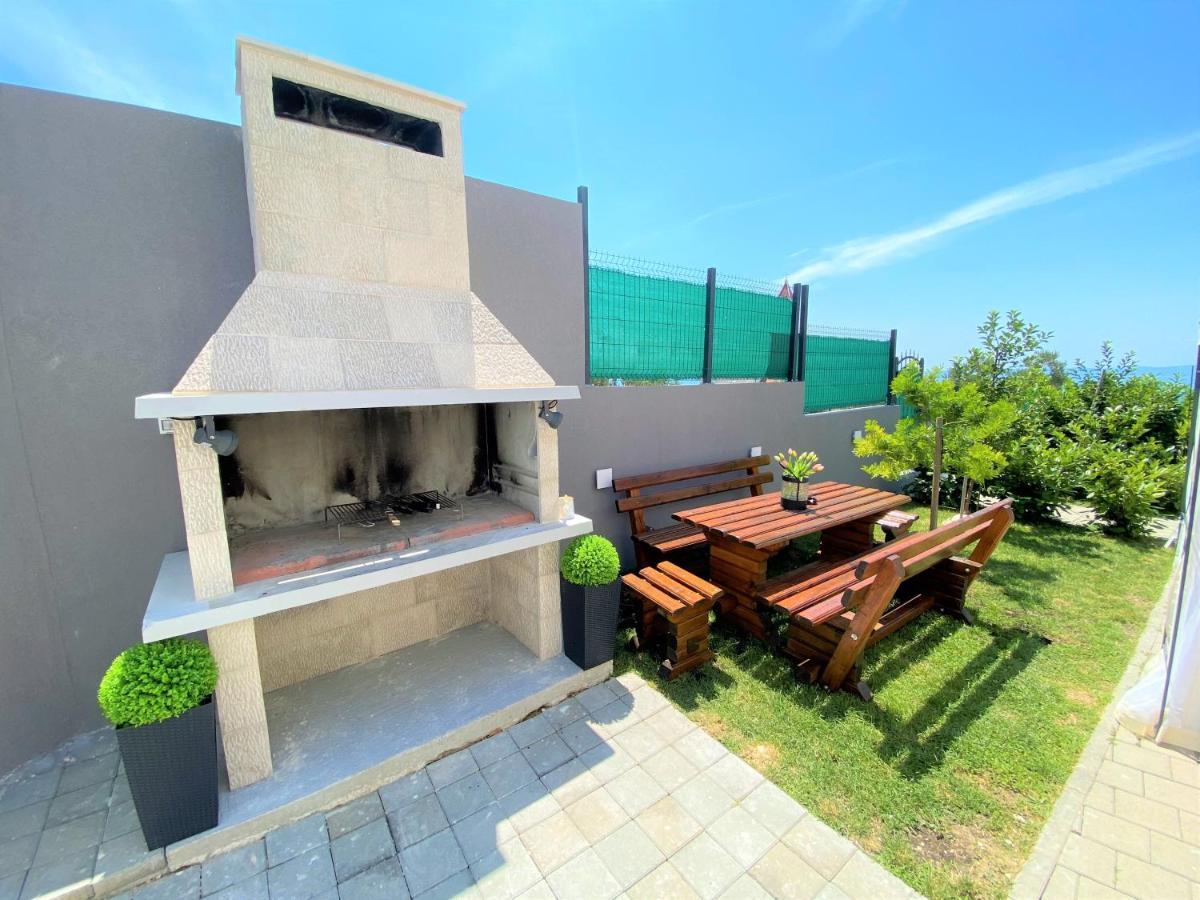 Lux Apartment Sea Shell With Jacuzzi Makarska Exteriör bild