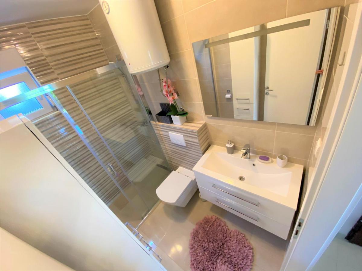 Lux Apartment Sea Shell With Jacuzzi Makarska Exteriör bild