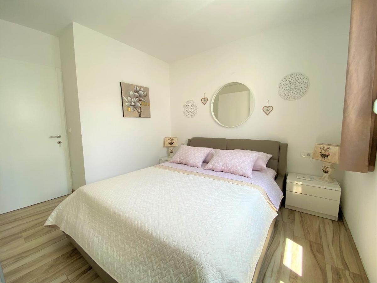 Lux Apartment Sea Shell With Jacuzzi Makarska Exteriör bild